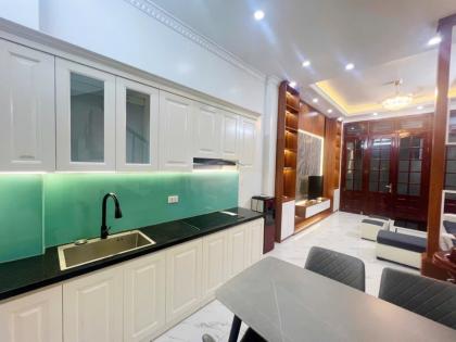 NHÀ ngõ xuân la S 45m2 ,5 tầng , mt 5m ,mặt ngõ 3m ,ngõ ba gác ,giá 6,3 tỷ