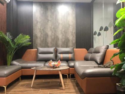 Bán nhà mặt phố Lê Văn Lương k doanh thang máy DT 155m 10T MT 11M giá 80 tỷ
