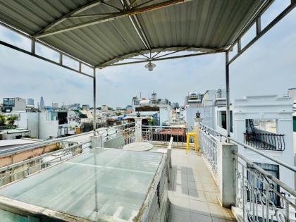 Kẹt TC Gấp - DT33M2 ,4 Tầng Đúc Với 5PN,4WC(6,3 Tỷ) Bàn Cờ - Vườn Chuối - Q3