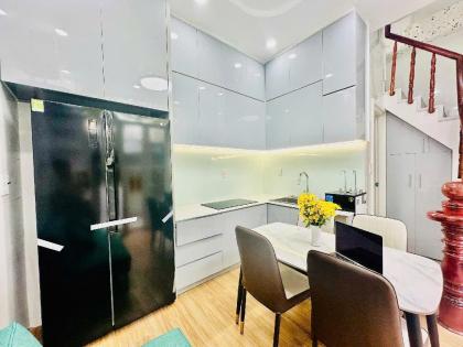 Nhỏ Xinh - DT 24M2 - 4 Tầng Với  3PN , 4WC - Tô Hiến Thành - Q10