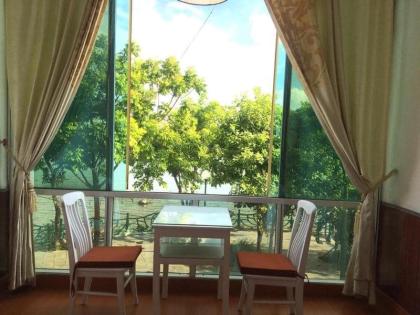 Bán Nhà Mặt Phố Quận Tây Hồ 37m5T VIEW Hồ Tây 2 THOÁNG Vừa Ở Vừa KD 24,5 Tỷ Vũ Miên.