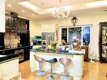 Nhà giá rẻ, biệt thự,gần mặt tiền phường Đức Nhuận TPHCM, diện tích lớn, giá rẻ