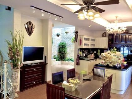 Nhà giá rẻ, biệt thự,gần mặt tiền phường Đức Nhuận TPHCM, diện tích lớn, giá rẻ