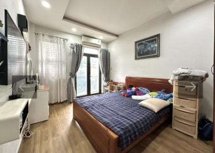 Gấp bán nhà đất, mặt tiền phường Đức Nhuận (Quận Phú Nhuận) TPHCM, giá rẻ, kinh doanh tốt