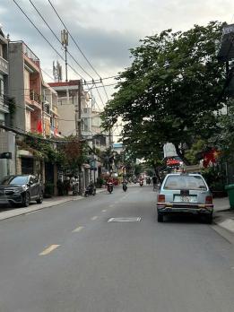 Bán nhà MTKD 111m2 ngang 4m nở hậu 6.3m Đ.số 20 thông Dương Quảng Hàm KD đa ngành 9 tỷ.