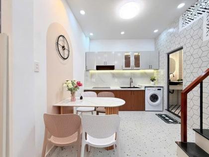 Mới Đẹp - Hẻm Thông,DT 24M2 ,3  Tầng Với 3PN,2WC - Ngay Khu Ẩm Thực Phan Xích Long - PN