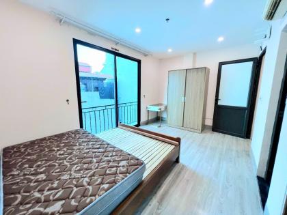 Bán Nhà Phố Cầu Giấy, 61m, 2MT, Ô tô, 9T,TM, KD, Dòng tiền 120Tr/tháng, giá nhỉnh 25 tỷ