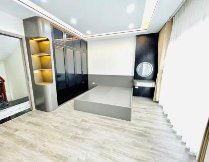Tuyệt đẹp 45m2-7T-4PN, Thang máy, ôtô gần phố Trịnh Văn Bô, giá 8.3 tỷ