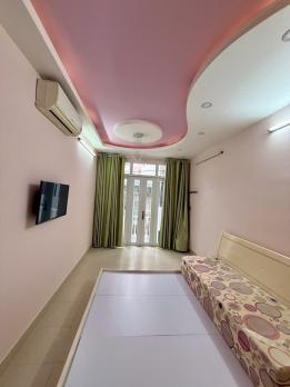 Hoàn Công Đủ - Hẻm Thông , DT 30M2 ,4 Tầng Đúc Với 3PN,3WC - Hoà Hưng - Q10