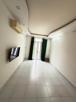 Hoàn Công Đủ - Hẻm Thông , DT 30M2 ,4 Tầng Đúc Với 3PN,3WC - Hoà Hưng - Q10
