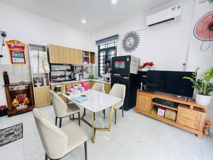 Nguyễn Văn Công NGAY SÂN BAY - NHÀ MỚI 4 TẦNG - 20M RA HXH - NHỈNH 4 Tỷ
