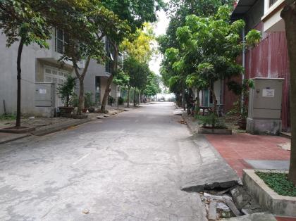 Tôi bán đất đấu giá Mậu Lương, Hàng Bè, Đìa Lão ô tô tránh cạnh chung cư Mipec 63m2 chỉ 11.x tỷ.