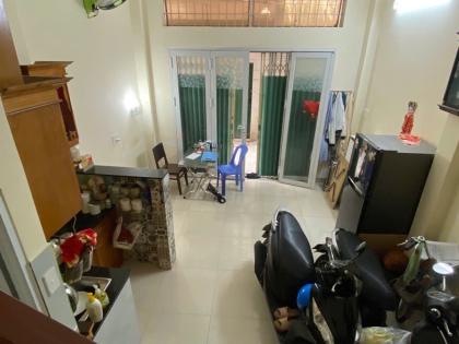Hẻm Thông - DT(4M x 7,5M)3 Tầng Đúc Với 3PN,2WC - HOÀNG SA - Q3
