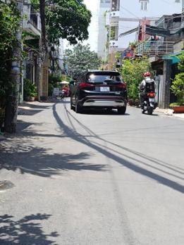 Gấp bán nhà đất giá rẻ, mặt tiền hẻm xe hơi phường Gia Định (Quận Bình Thạnh), giáp Quận 1 TPHCM