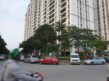 SIÊU PHẨM, GIÁ CỰC MỀM, CĂN ÁP GÓC, VỈA HÈ ĐÁ BÓNG, KD CÁC LOẠI. NHÀ MẶT PHỐ LONG BIÊN HÀ NỘI
