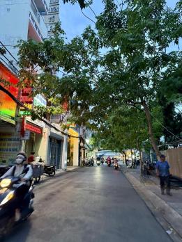 **Bán nhà hẻm 730 Lạc Long Quân, phường 9 Tân Bình; (6*11) 2 lầu nhà đẹp