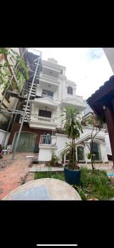 Bán Nhà Mặt Phố Quận Cầu Giấy 315m2-4T MT12m Vỉa Hè 80 Tỷ Hoa Bằng.