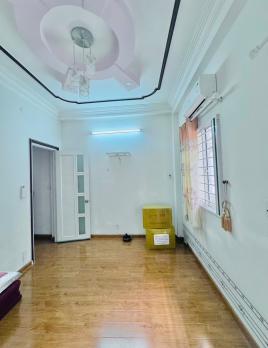 ÔTÔ ĐỖ CỔNG, Phú Nhuận, Nhà 3 Tầng, DTSD gần 70m2, giá chỉ 5.3 tỷ