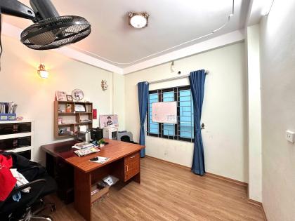 Bán nhà Đại Mỗ quận Nam Từ Liêm ô tô vào nhà kinh doanh dt 35m 4t mt 5m giá 5 tỷ