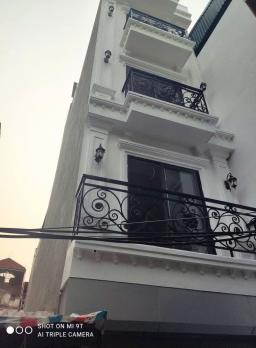 Bán nhà Quận Tây Hồ 35m2, 2 thoáng, ô tô, nội thất chủ tặng, nhỉnh 6 tỷ.
