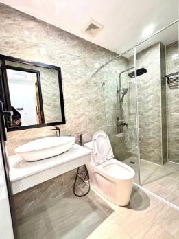 Bán nhà Quận Tây Hồ 35m2, 2 thoáng, ô tô, nội thất chủ tặng, nhỉnh 6 tỷ.
