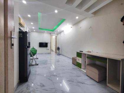 CHO THUÊ CĂN HỘ TẬP THỂ THÀNH CÔNG BA ĐÌNH, 150M2, 4 NGỦ, NHÀ ĐẸP Ở LUÔN