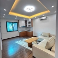 Bán căn hộ tập thể Thịnh Hào, Tôn Đức Thắng, Đống Đa, lô góc, nhà đẹp full nội thất, sổ đỏ lớn