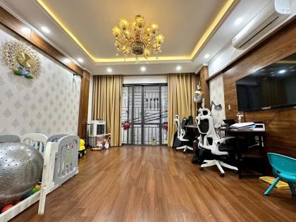BÁN NHÀ PHỐ ĐỘI CẤN- KHU VIP BA ĐÌNH-  NHÀ SÁT PHỐ - Ô TÔ NGỦ TRONG NHÀ - DT 50M2 - GIÁ 21.5 TỶ