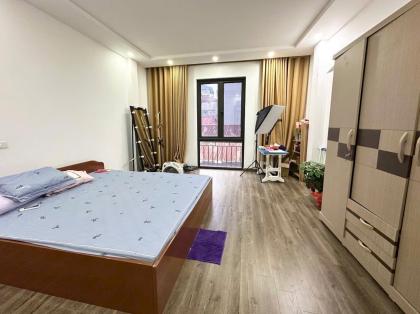 BÁN NHÀ PHỐ ĐỘI CẤN- KHU VIP BA ĐÌNH-  NHÀ SÁT PHỐ - Ô TÔ NGỦ TRONG NHÀ - DT 50M2 - GIÁ 21.5 TỶ