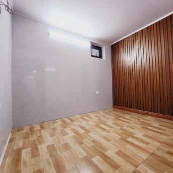 Bán căn hộ tập thể Tầng 1 đường Hoàng Đạo Thành, Thanh Xuân, nhà đẹp, ngõ thông, 10m ô tô tránh