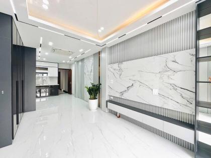 Bán nhà sát ngã tư Vạn Phúc Him Lam 75m2, 5 Tầng, 5m Mt, quận Hà Đông