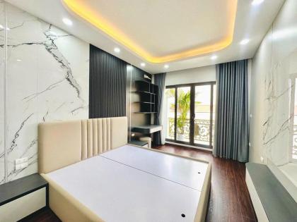 Bán nhà sát ngã tư Vạn Phúc Him Lam 75m2, 5 Tầng, 5m Mt, quận Hà Đông