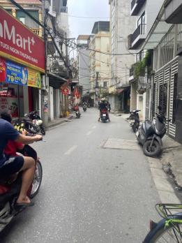 Bán Nhà Mặt Phố Quận Cầu Giấy 210m5T Lô Góc MT KHủng 1 Sổ 1 Chủ 55 Tỷ Hoa Bằng.