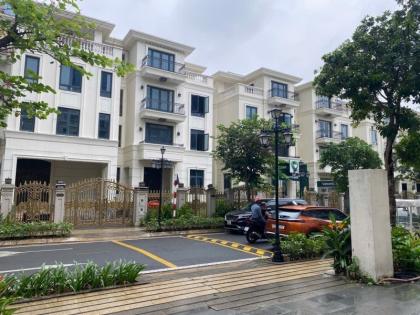 Bán căn biệt thự song lập Vinhome Golden River (Biệt thự Vinhome BaSon) Q.1 :  + Loại hình: Biệt thự song lập.