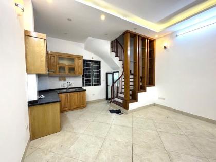Bán Nhà Phố Hạ Yên Quyết - Cầu Giấy - Dt 35m2 - Giá 8.2 Tỷ