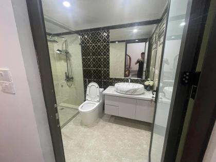 Bán nhà Lê Văn Hiến, 35m2, phân lô, ô tô, nội thất chủ tặng,  nhỉnh 5tỷ.