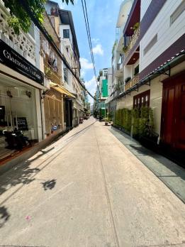 Ở NGAY! Bán Nhà Đẹp 4 Tầng Xe Hơi Thông Đường 3/2, 45m2, 8.5 Tỷ