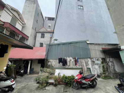 Bán Nhà Mặt Phố Quận Cầu Giấy 500m2-2T Full Thô Cư 1 CHủ 220 Tỷ Dịch Vọng.