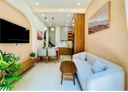 NHÀ MỚI 3 Tầng 3PN, DTSD 70m2, ngay Cầu Bông, giáp Quận 1, giá 4.55 tỷ