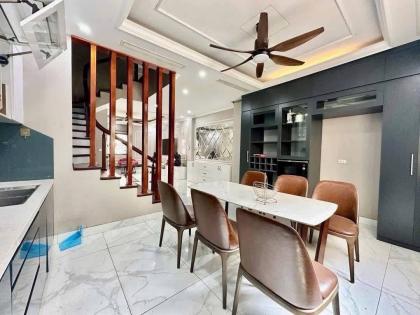bán nhà phân lô liền kề mỗ lao 60m 5 tầng nhà đẹp trung tâm hà đông