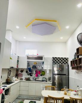 XUẤT NGOẠI Bán Nhà Đẹp 4 Tầng CMT8, 48m2, 7.5 Tỷ