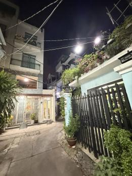 BÁN NHÀ NGUYỄN KIỆM- 2 TẦNG + 3 PHÒNG TRỌ – DT: 82M2 ( 4,8 X 18 ) - HẺM XE HƠI - SỔ NỞ HẬU - CHÍNH CHỦ TRANG BÌA.