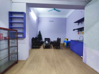 Cho thuê nhà phố Láng Hạ, Đống Đa, diện tích 35m2 đi khóa về mở, mặt ngõ ô tô tránh, gần trường học, tiê