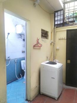 Bán căn hộ tập thể phố Láng Hạ, Đống Đa, vị trí đẹp, ngõ thông, gần phố
