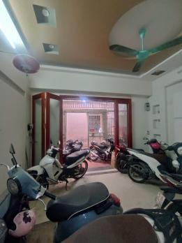 Bán nhà đường Láng, Đống Đa, ngõ thông, gần ô tô, 10 phòng cho thuê