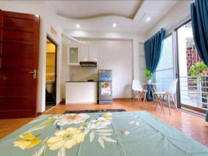 Bán nhà đường Láng, Đống Đa, ngõ thông, gần ô tô, 10 phòng cho thuê