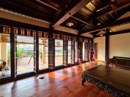 Bán Nhà Mặt Phố Quận Đống Đa 216m2-9T MT10m Vỉa Hè VIEW Hồ 118 Tỷ Hoàng Cầu.