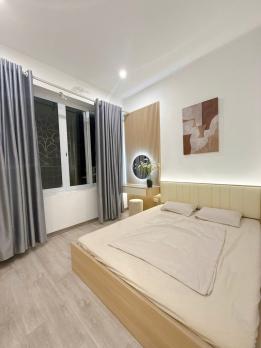 Bán căn hộ tập thể Tổng cục địa chính Láng Hạ, Đống Đa, lô góc 3 mặt thoáng, nhà đẹp ở luôn
