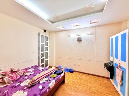 Bán nhà phố Pháo Đài Láng, Đống Đa, ngõ rộng, gần phố, DT 44m2, 5 tầng