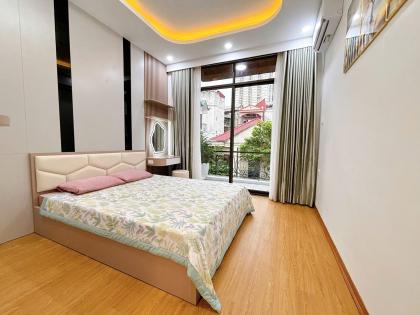 Bán nhà phố Khương Hạ, Thanh Xuân, full nội thất, nhà đẹp, gara ô tô, gần hồ